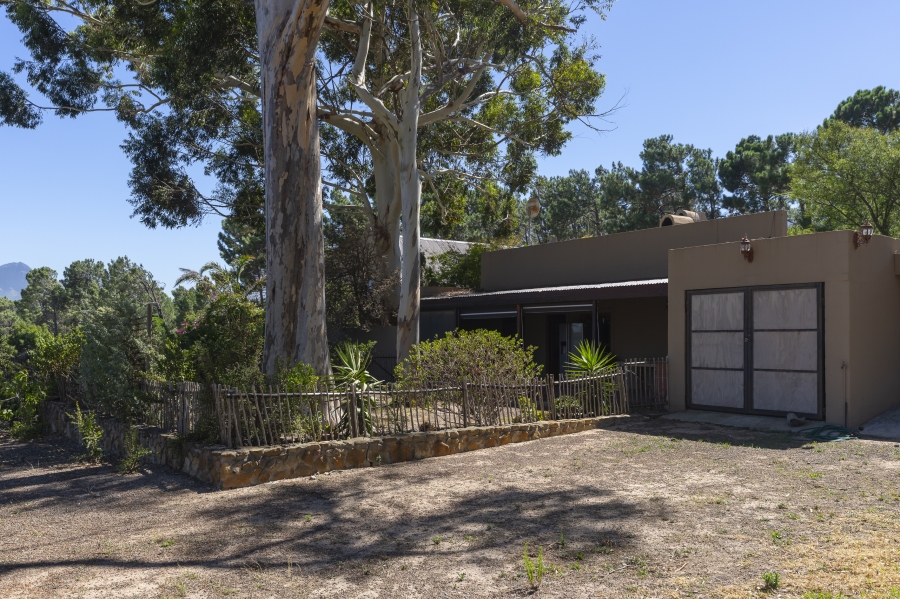 To Let 2 Bedroom Property for Rent in High Riding Country Estate Western Cape